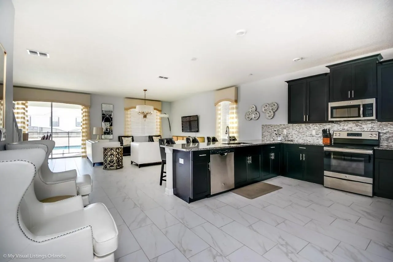 1571Ol Villa Four Corners